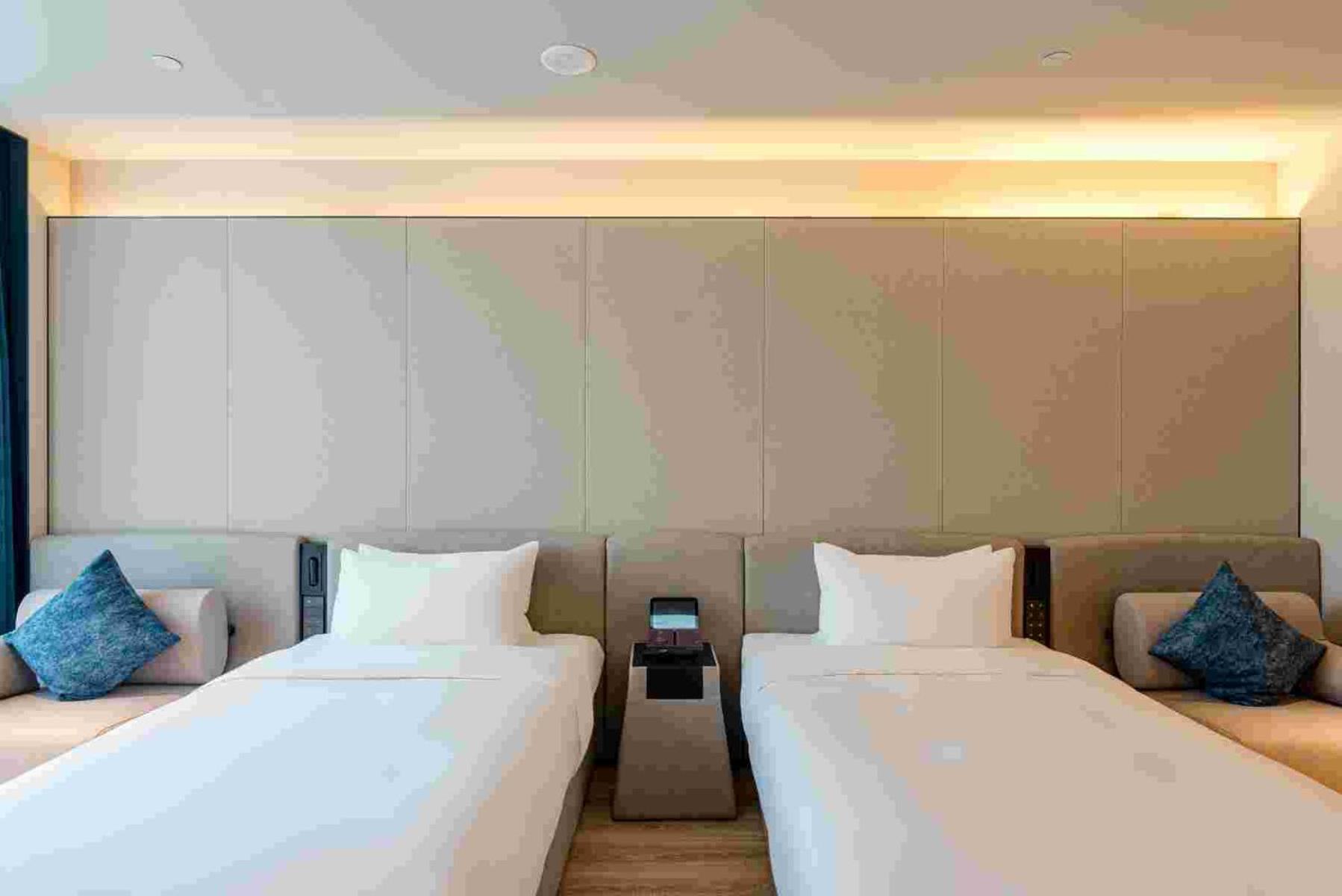 Crystal Hotel Shanghai North Sichuan Road On The Bund Hotel Shanghai