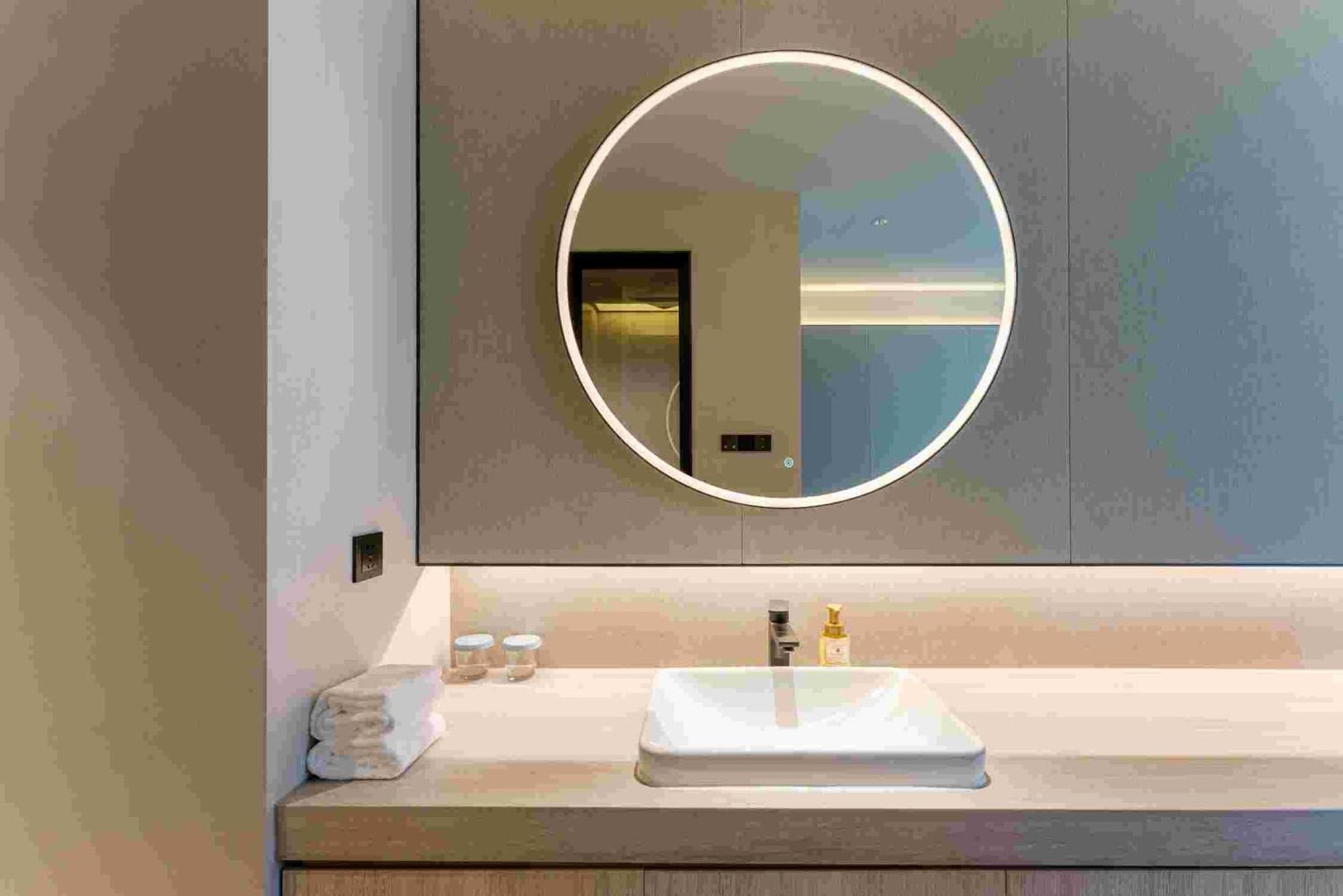 Hotel Crystal Hotel Shanghai North Sichuan Road On The Bund 4*
