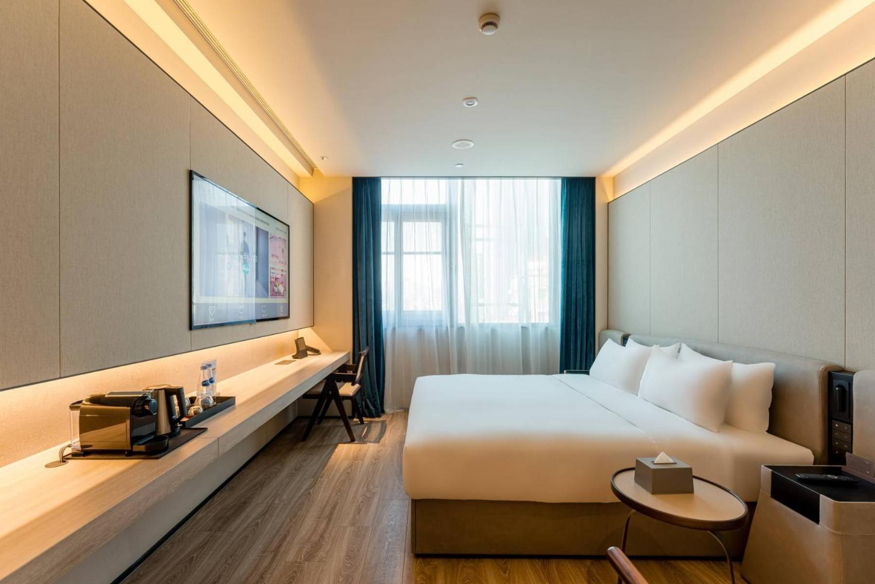 Hotel Crystal Hotel Shanghai North Sichuan Road On The Bund 4*