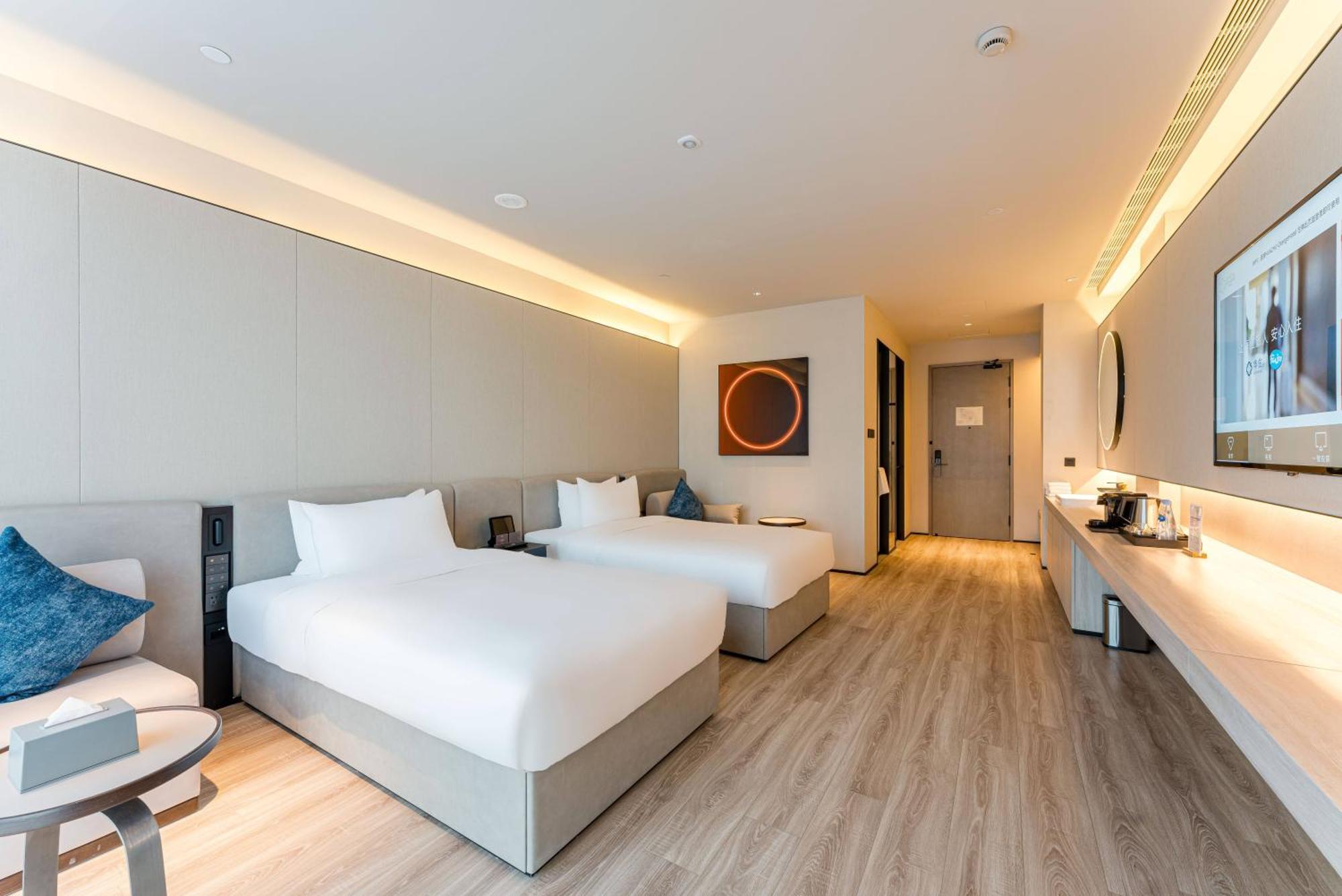 Hotel Crystal Hotel Shanghai North Sichuan Road On The Bund 4*