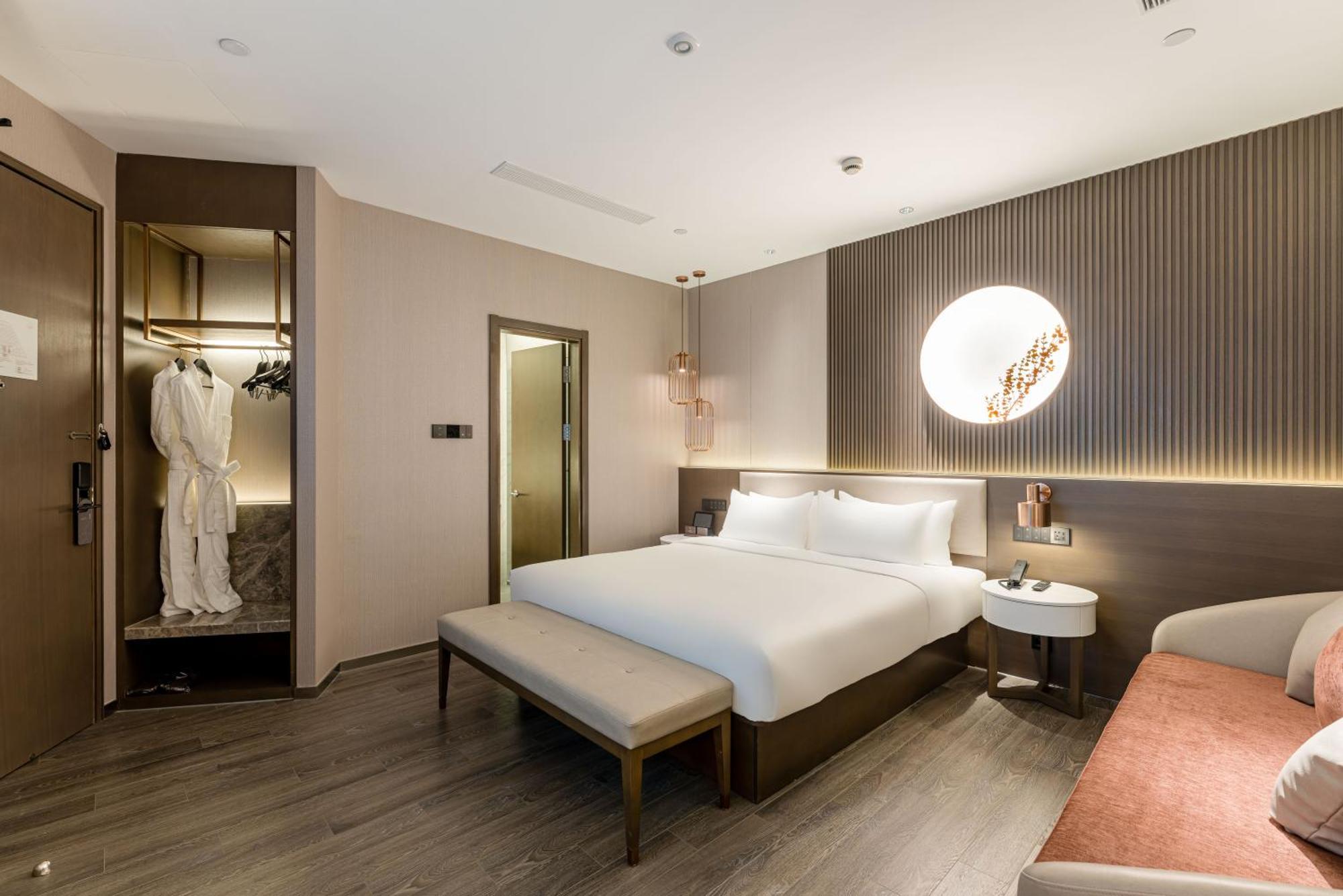 Crystal Hotel Shanghai North Sichuan Road On The Bund Hotel Shanghai