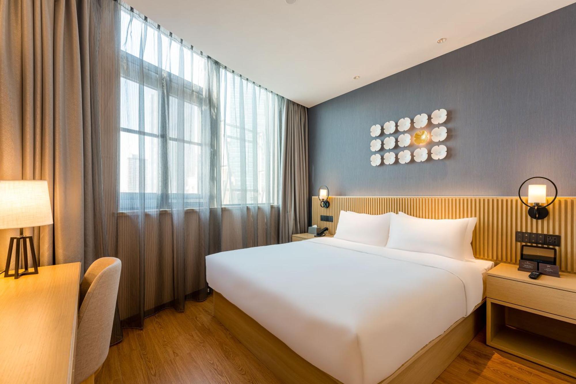Crystal North Sichuan Road On The Bund 4* Shanghai